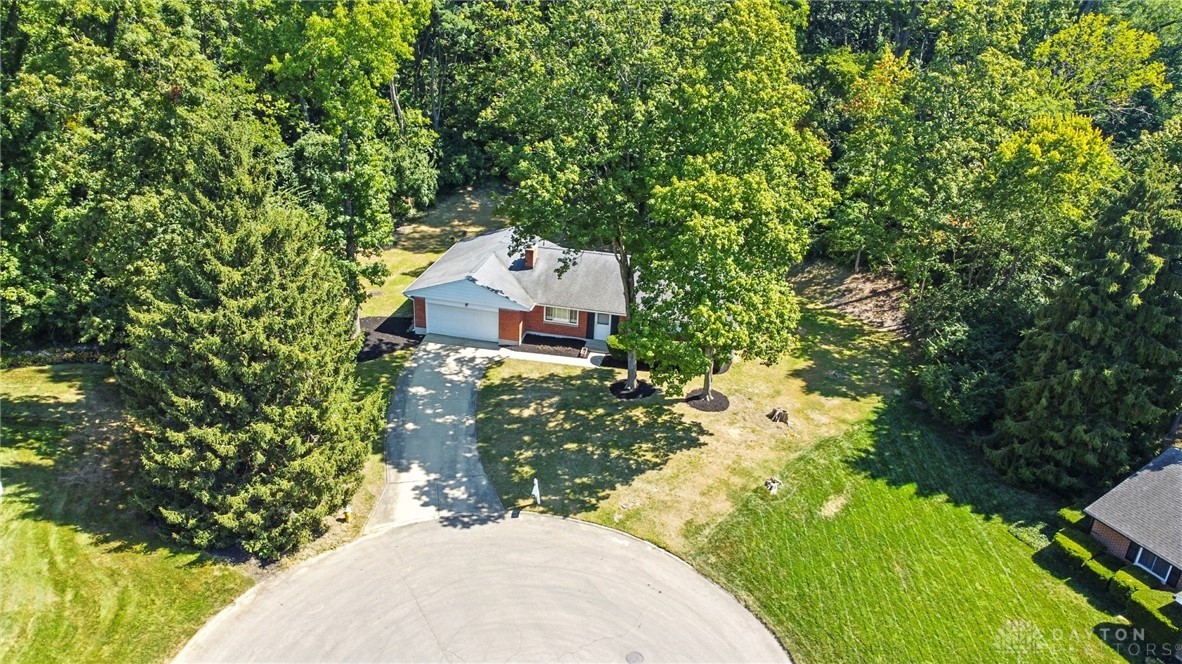 194 Brookmount Road Dayton, OH 45429 - Photo 2 of 50 at the end of the cul-de- sac