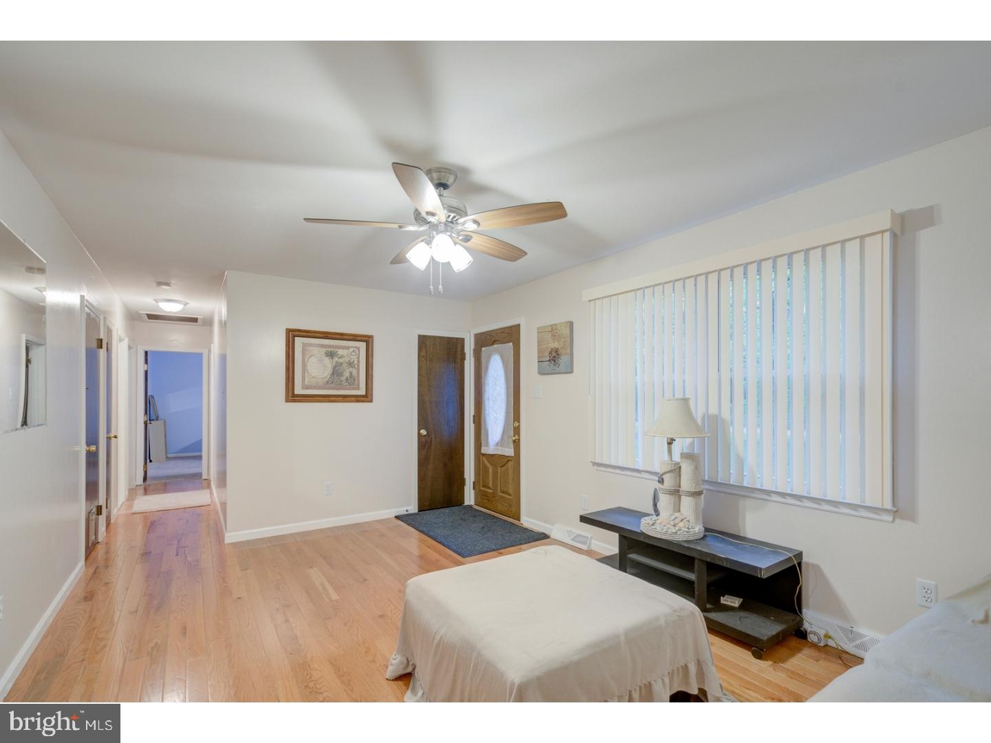 2907 Dutch Mill Road Newfield, NJ 08344 - Photo 7 of 25 Living Room