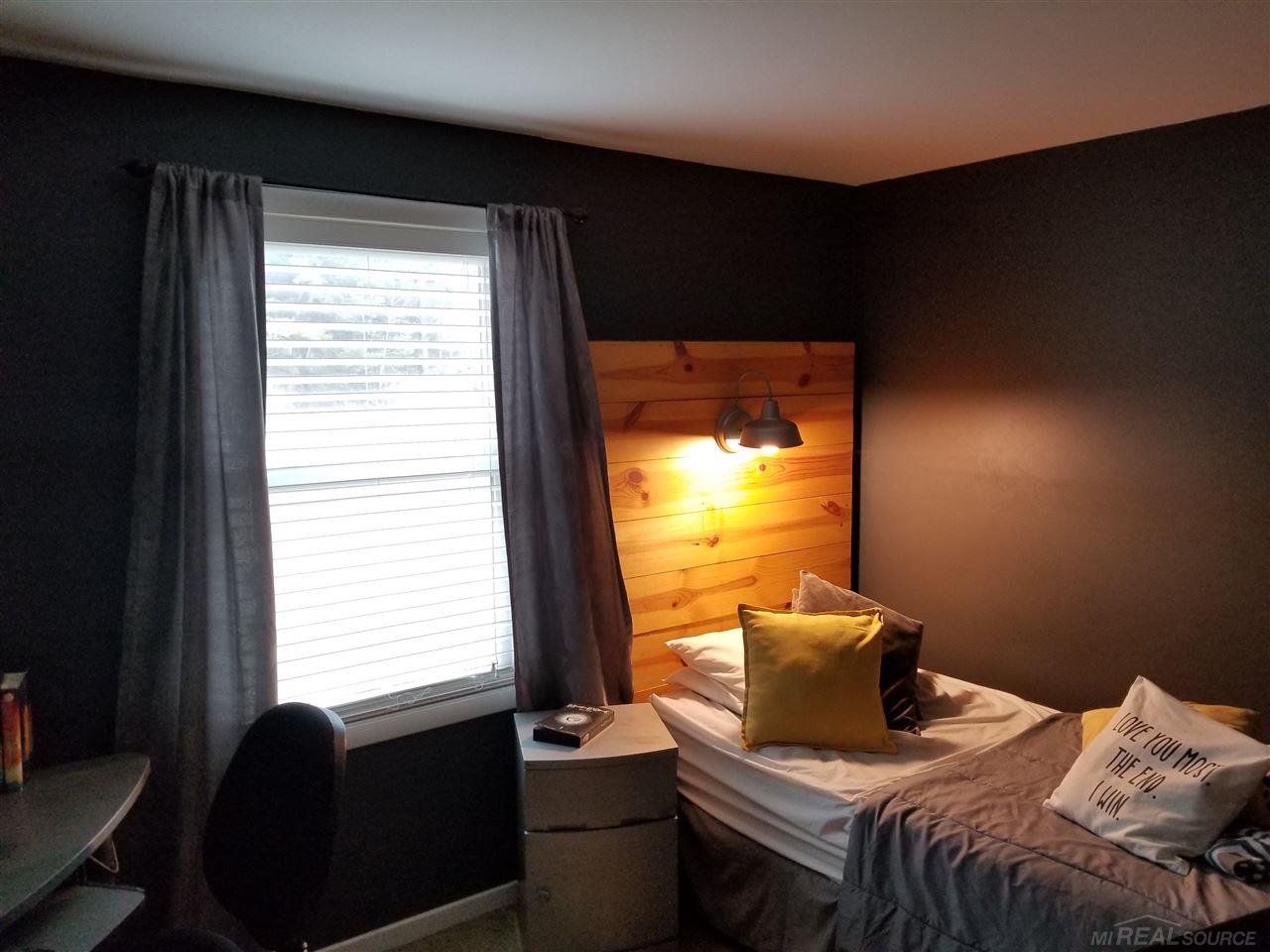 7100 Townsend Road Lexington, MI 48450 - Photo 17 of 29 Bedroom