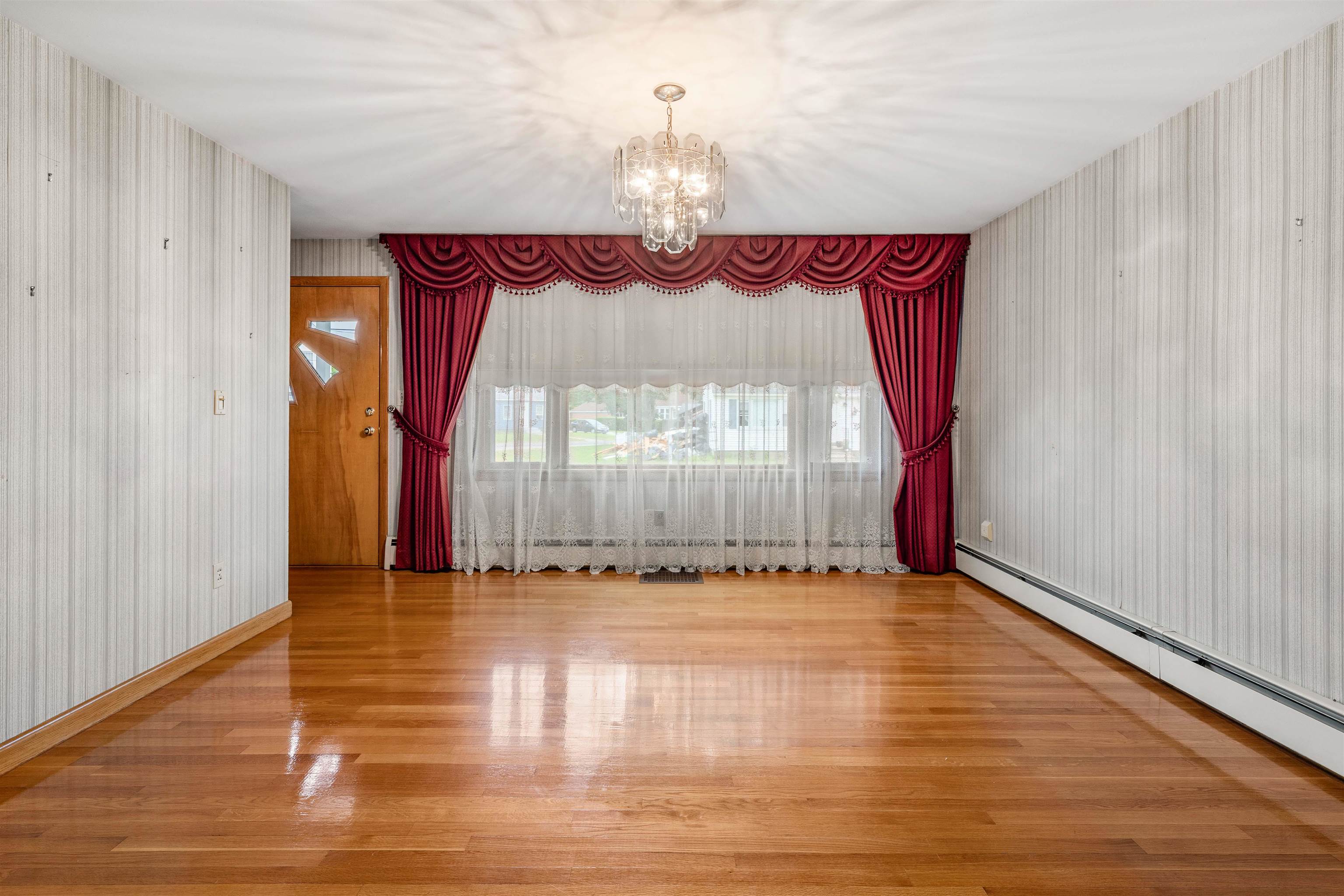 24 Plummer Street Goffstown, NH 03102 - Photo 13 of 42