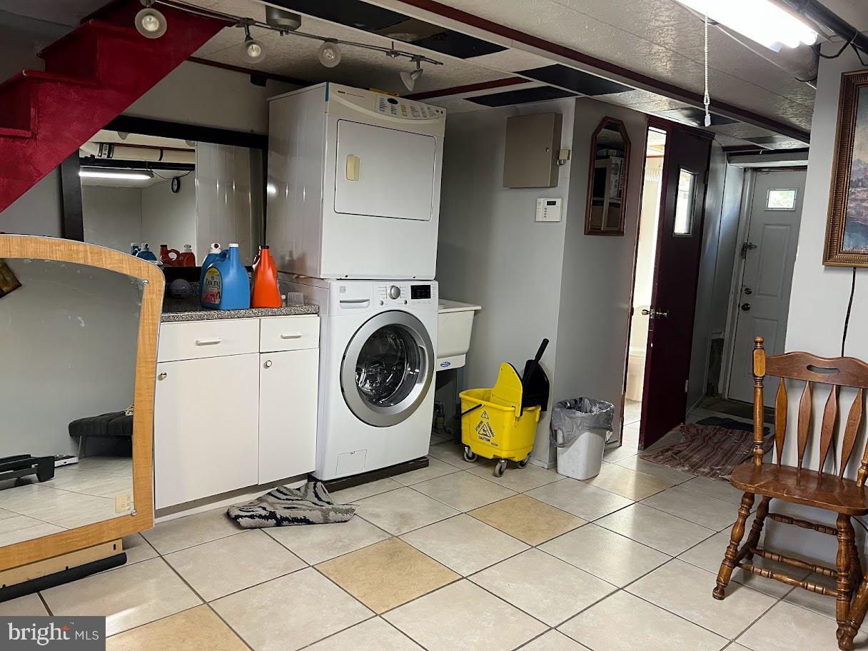 152 Normandy Road Upper Darby, PA 19082 - Photo 16 of 16 Washer and Dryer