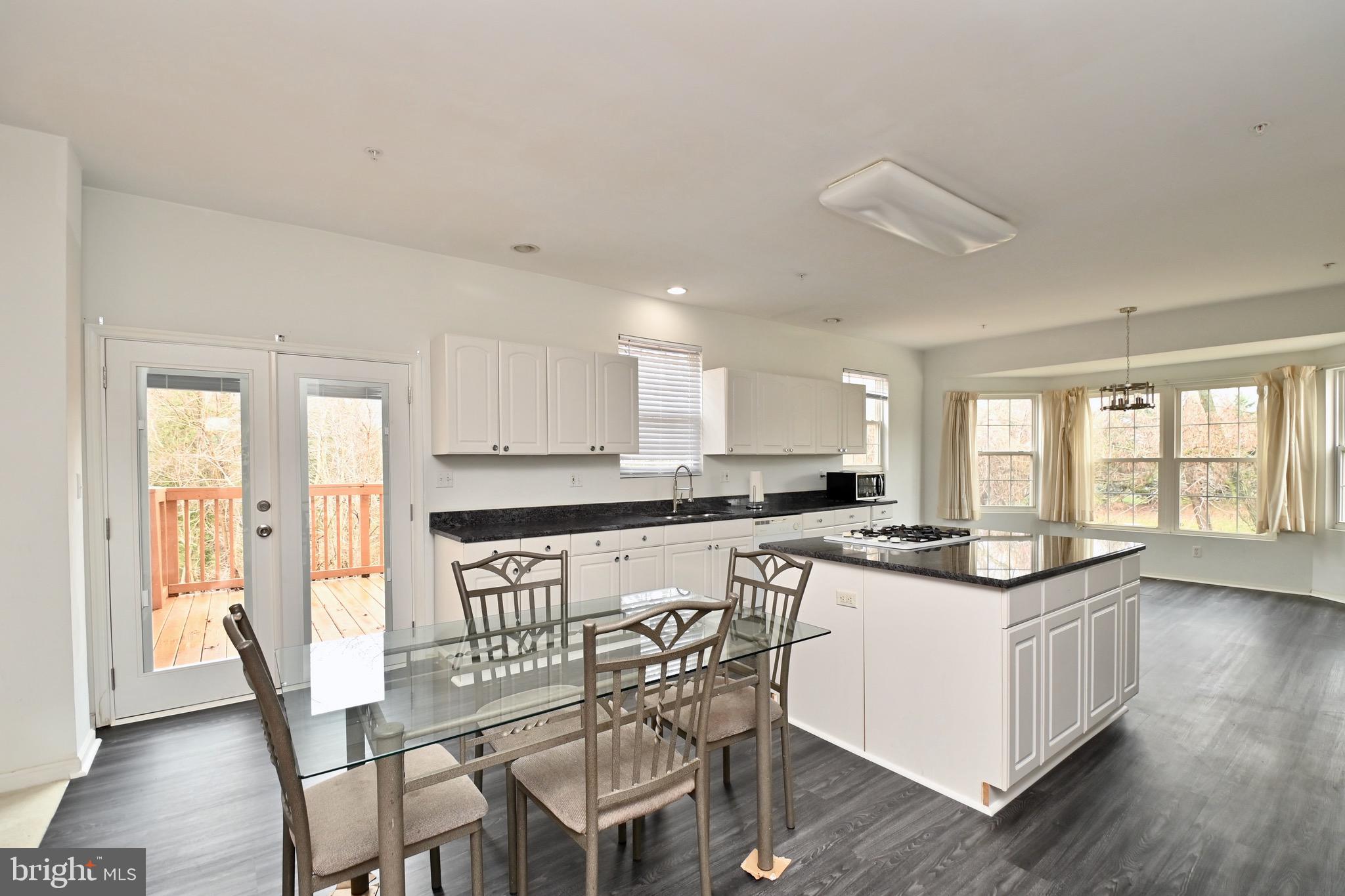 11105 Riverview Road Fort Washington, MD 20744 - Photo 18 of 49 Kitchen