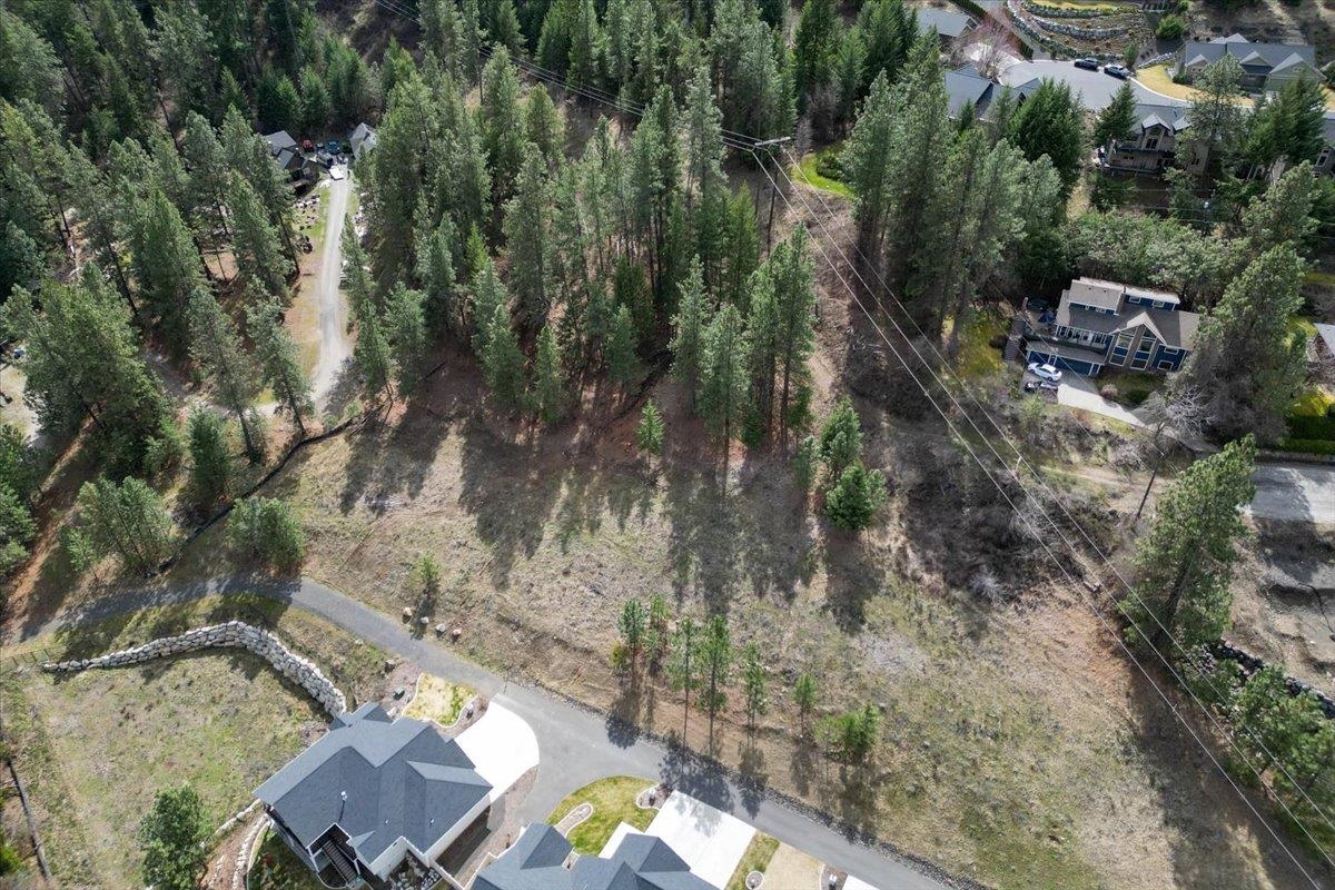 1411 West Toni Rae Drive Spokane, WA 99218 - Photo 7 of 9 Gallery Image 7
