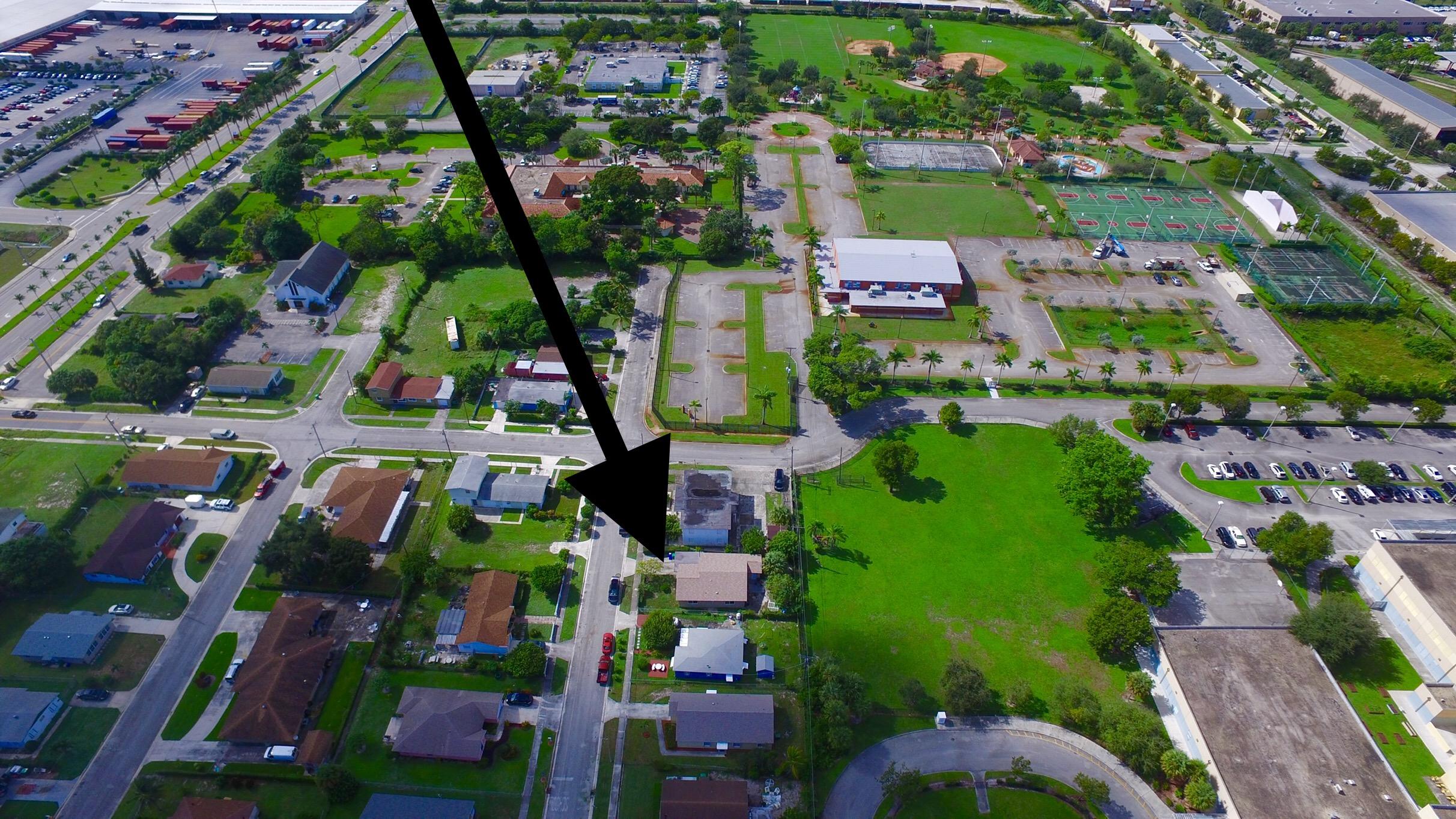 1336 West 10th Street Riviera Beach, FL 33404 - Photo 8 of 97 7850EF93-31A4-48C3-963A-C0C84C0F555A