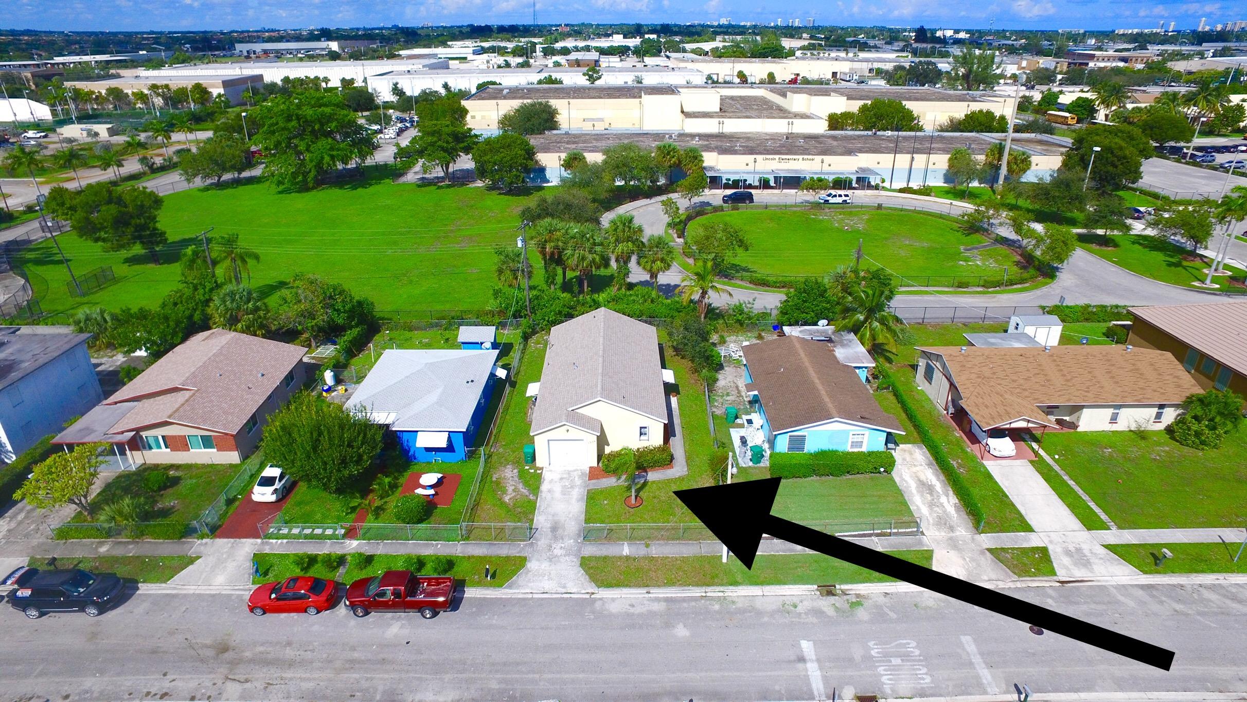 1336 West 10th Street Riviera Beach, FL 33404 - Photo 90 of 97 1EC1A50B-0F73-43BD-8630-6DAA5213026F