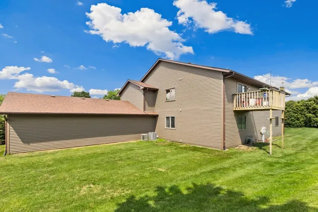 $159,999 | 216 Pardridge Place, DeKalb, IL 60115