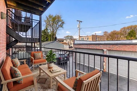$475,000 | 5618 West Lawrence Avenue, Chicago, IL 60630