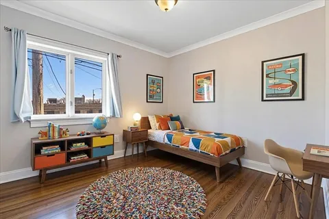 $475,000 | 5618 West Lawrence Avenue, Chicago, IL 60630