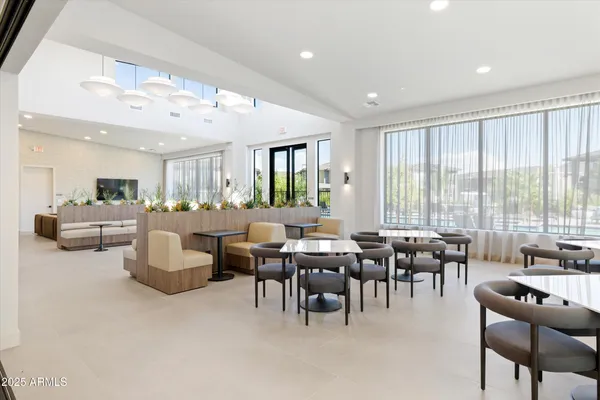 $618,888 | 2121 West Sonoran Desert Drive, Unit 8, Phoenix, AZ 85085