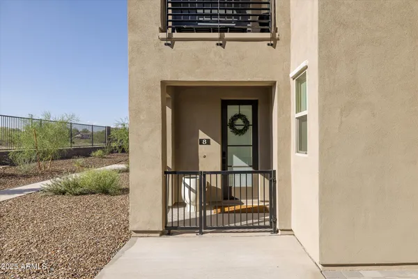 $618,888 | 2121 West Sonoran Desert Drive, Unit 8, Phoenix, AZ 85085