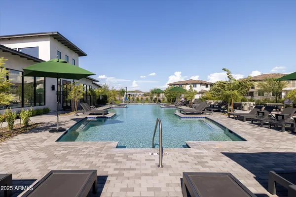 $618,888 | 2121 West Sonoran Desert Drive, Unit 8, Phoenix, AZ 85085