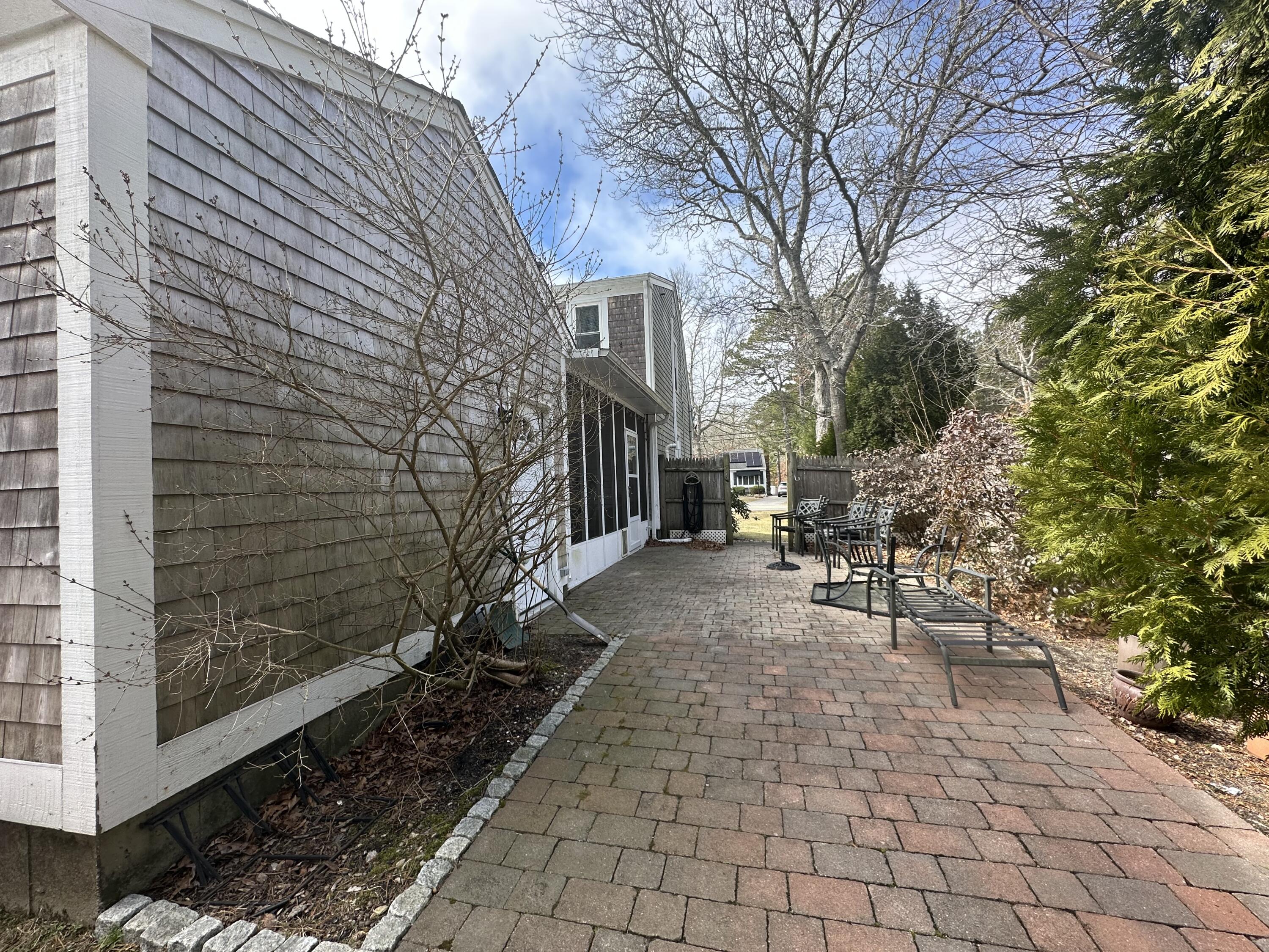 311 Hooppole Road Mashpee, MA 02649 - Photo 11 of 44 IMG_0912