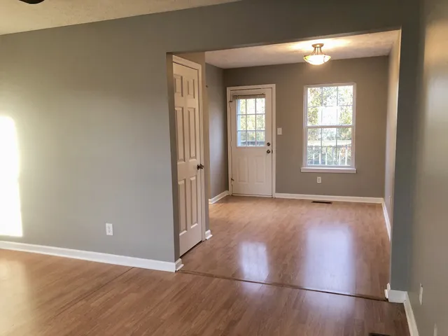 $925 | 945 L C Avenue, Hopkinsville, KY 42240