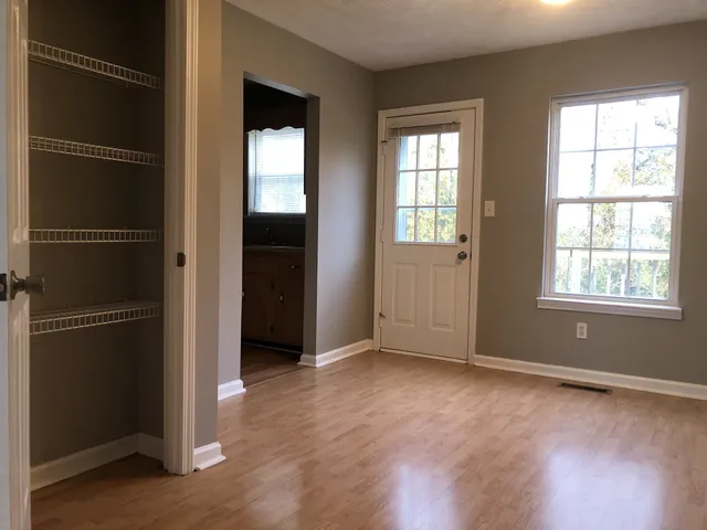 $925 | 945 L C Avenue, Hopkinsville, KY 42240