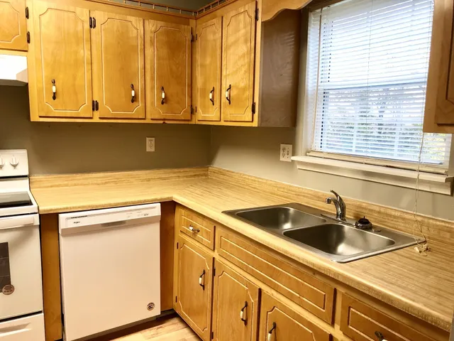 $925 | 945 L C Avenue, Hopkinsville, KY 42240