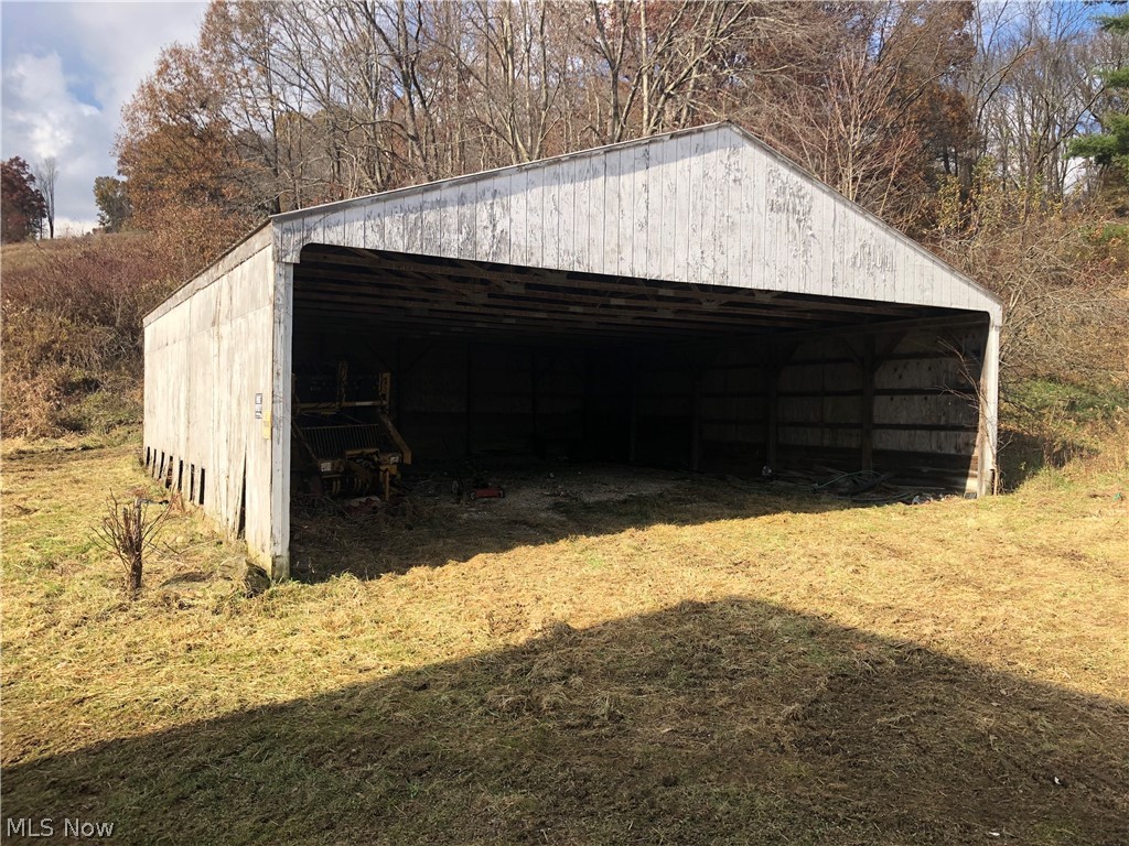 3055 Gorge Road Southwest Carrollton, OH 44615 - Photo 6 of 23