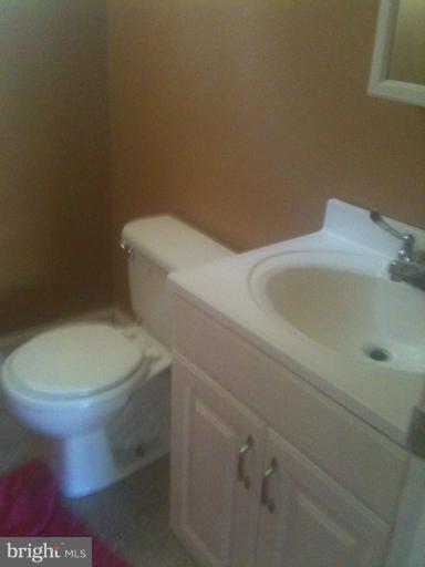 901 Conley Road Takoma Park, MD 20912 - Photo 7 of 15 Bath