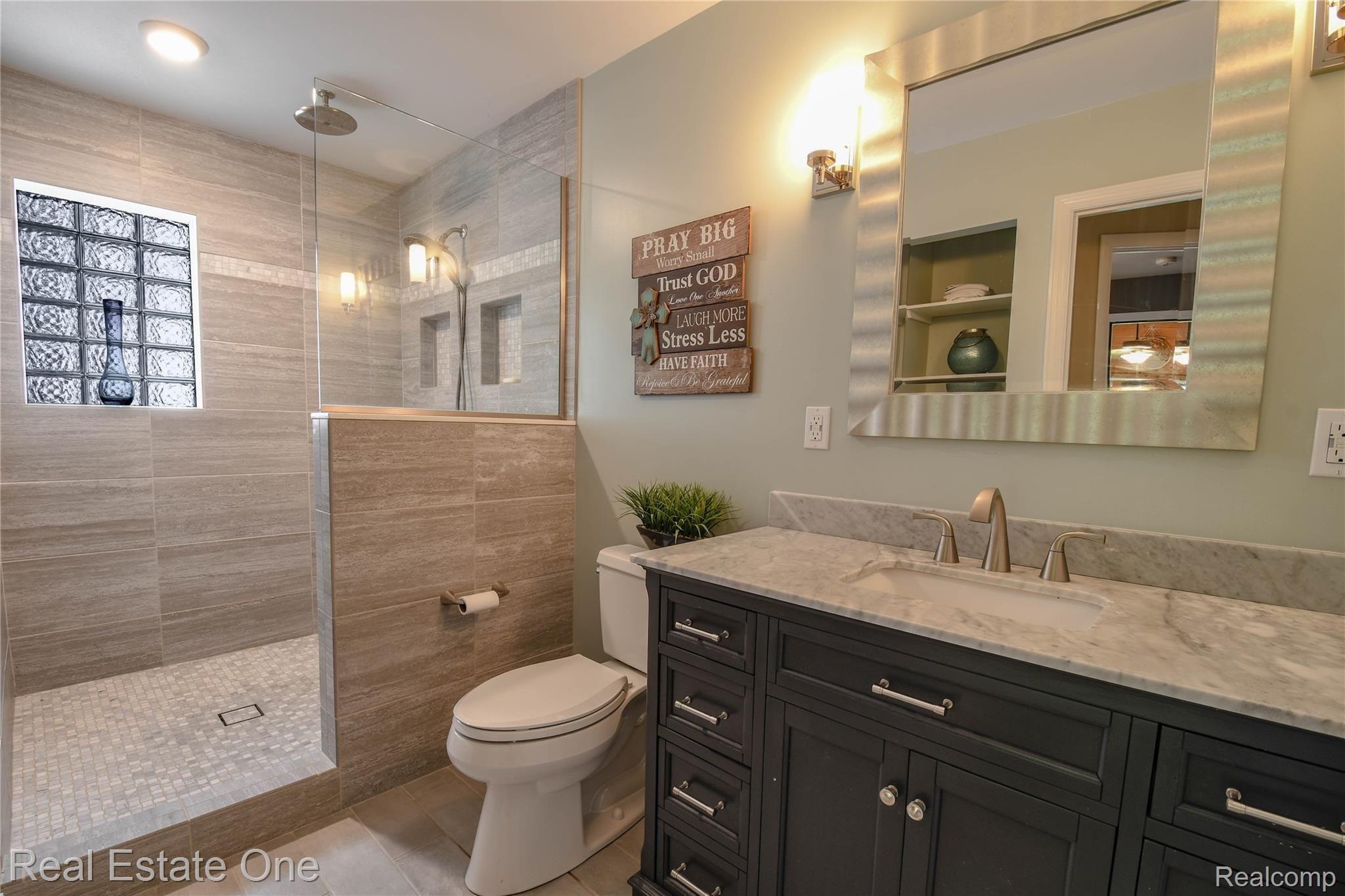 736 Ludlow Avenue Rochester, MI 48307 - Photo 31 of 42 736_Ludlow-36.jpg