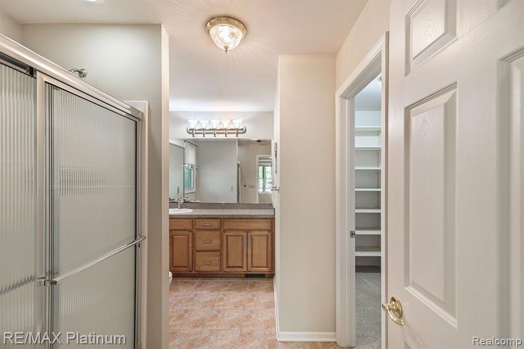 1264 Elms Road Flint, MI 48532 - Photo 16 of 46 Gallery Image 16