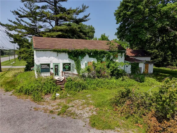 $269,900 | 218 Jefferson Road, Rochester, NY 14623