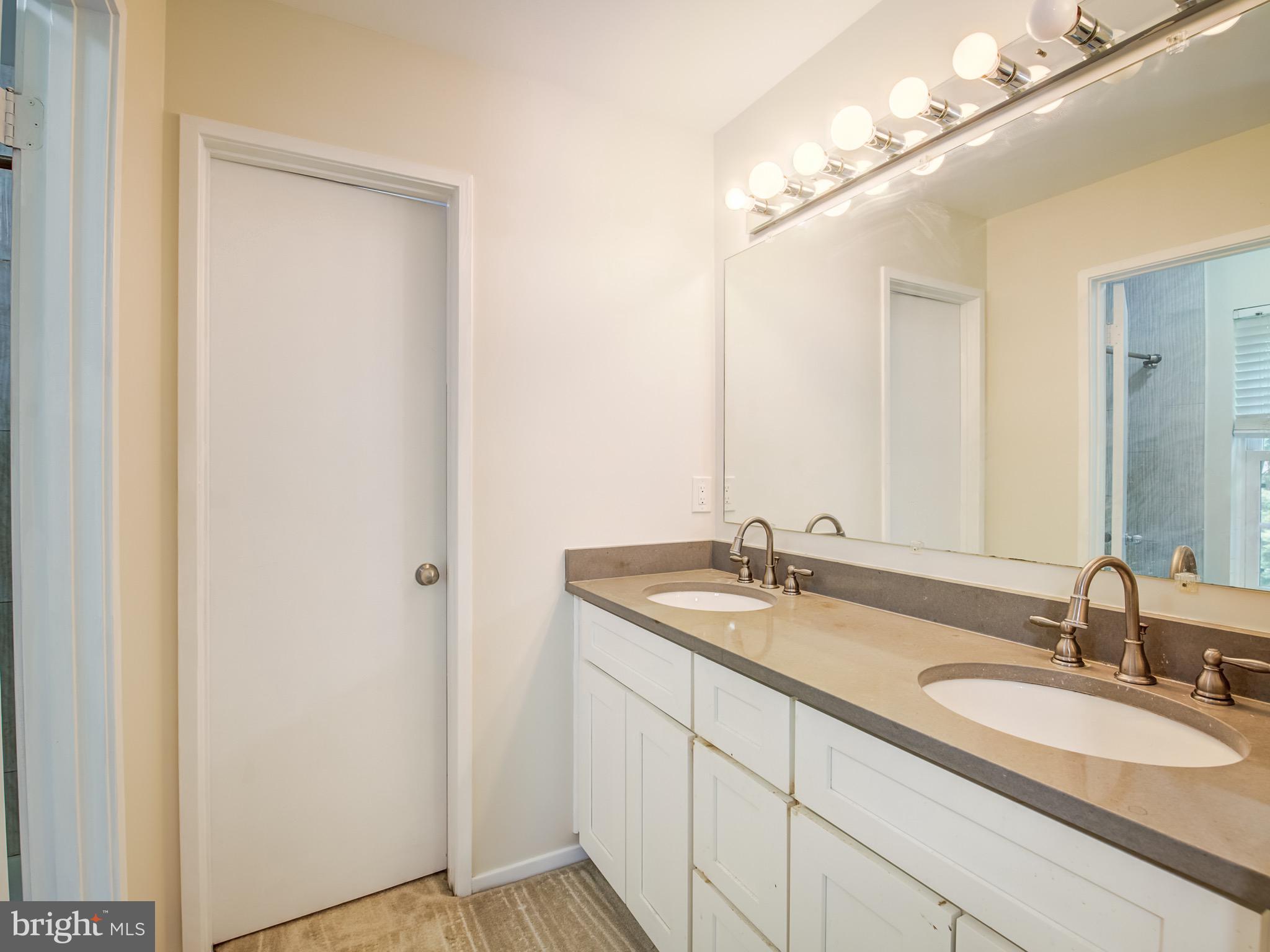 7702 Lexton Place, Unit E Springfield, VA 22152 - Photo 34 of 44