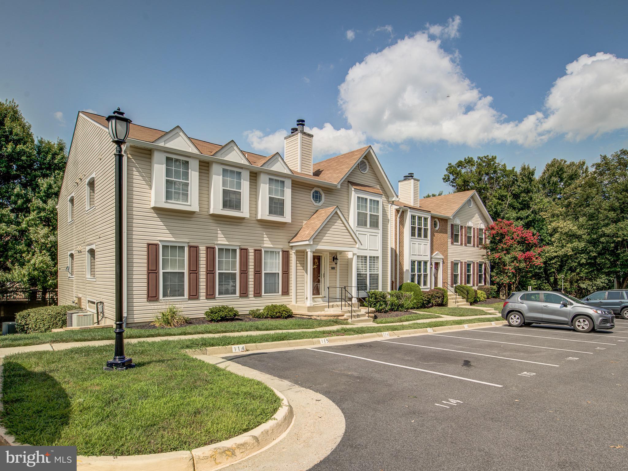 7702 Lexton Place, Unit E Springfield, VA 22152 - Photo 6 of 44