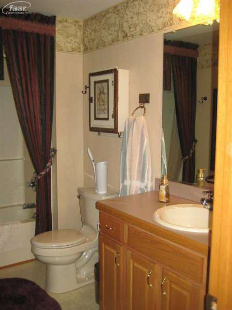 6334 Tripp Road Holly, MI 48442 - Photo 26 of 43 20403693-25.JPG