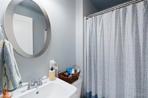 $379,000 | 324 Vine Street, Dexter, MO 63841