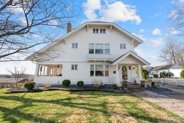 $379,000 | 324 Vine Street, Dexter, MO 63841