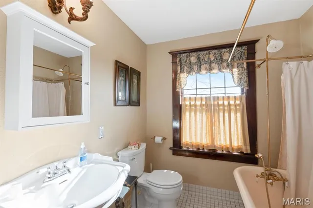 $399,000 | 324 Vine Street, Dexter, MO 63841