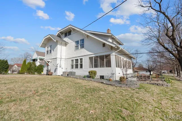 $399,000 | 324 Vine Street, Dexter, MO 63841