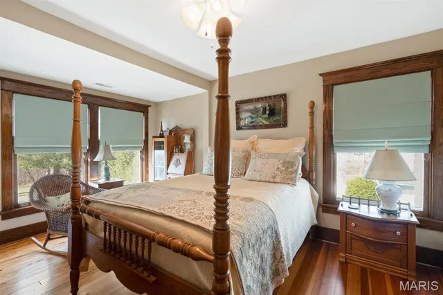 $399,000 | 324 Vine Street, Dexter, MO 63841