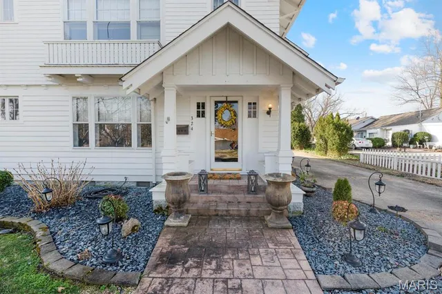 $399,000 | 324 Vine Street, Dexter, MO 63841