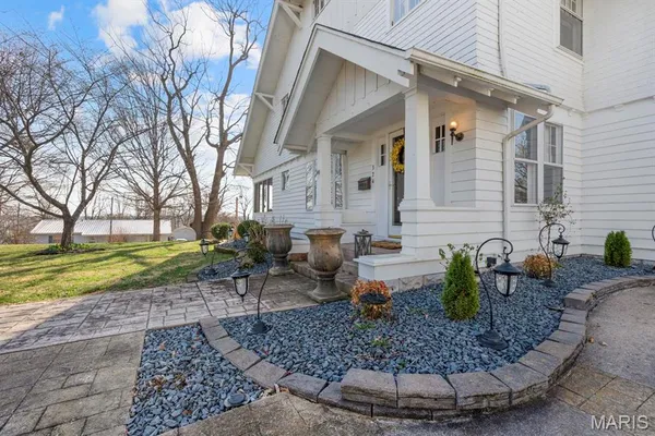 $379,000 | 324 Vine Street, Dexter, MO 63841