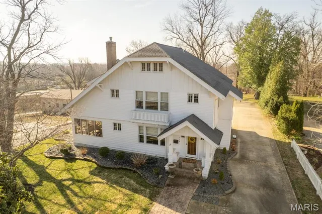 $399,000 | 324 Vine Street, Dexter, MO 63841