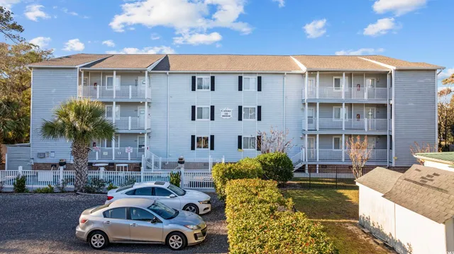 $325,000 | 712 Dogwood Drive South, Unit 101, Surfside Beach, SC 29575