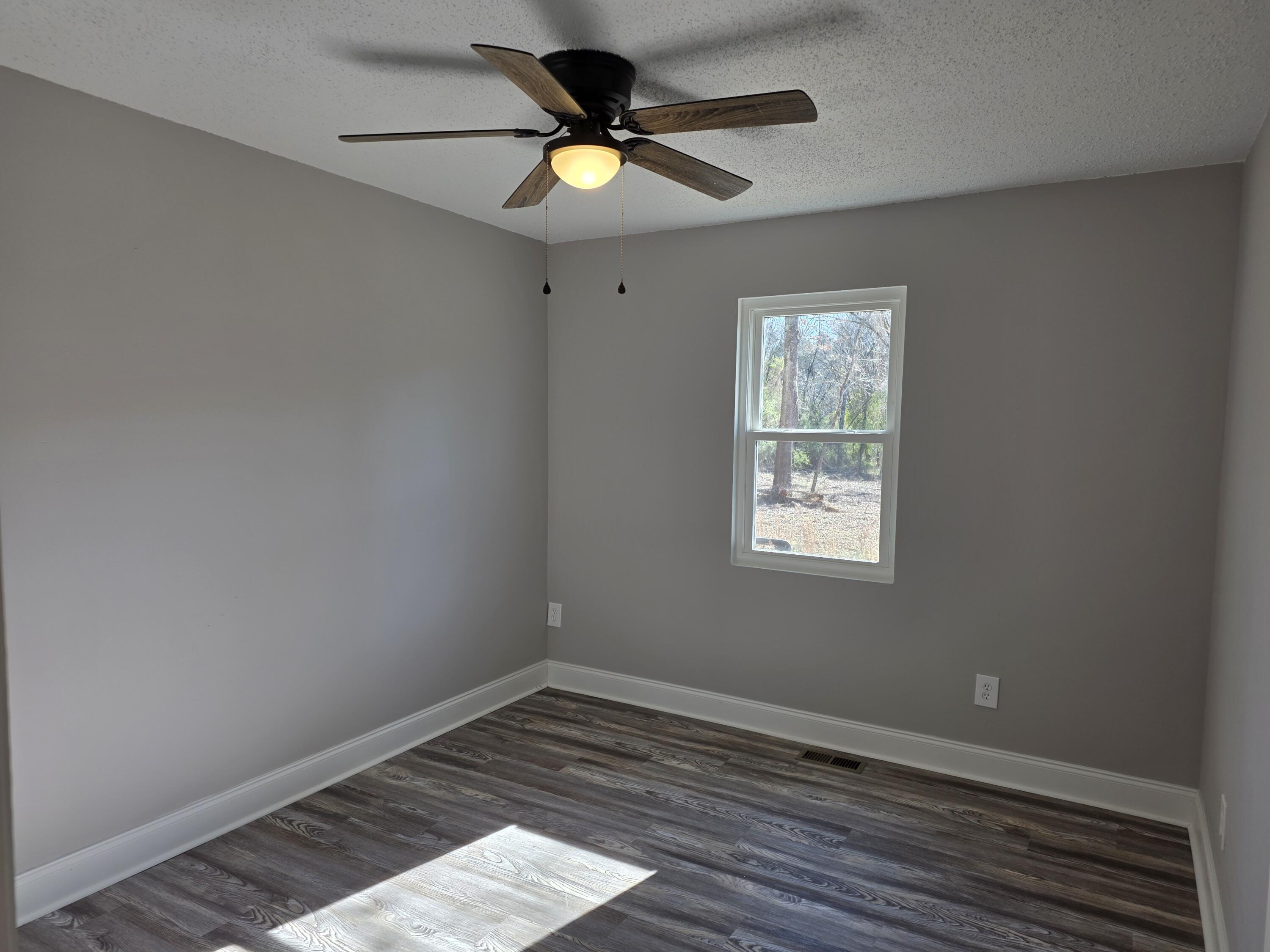 6108 Ramsey Road, Unit B Harrison, TN 37341 - Photo 17 of 32 20260120_142434