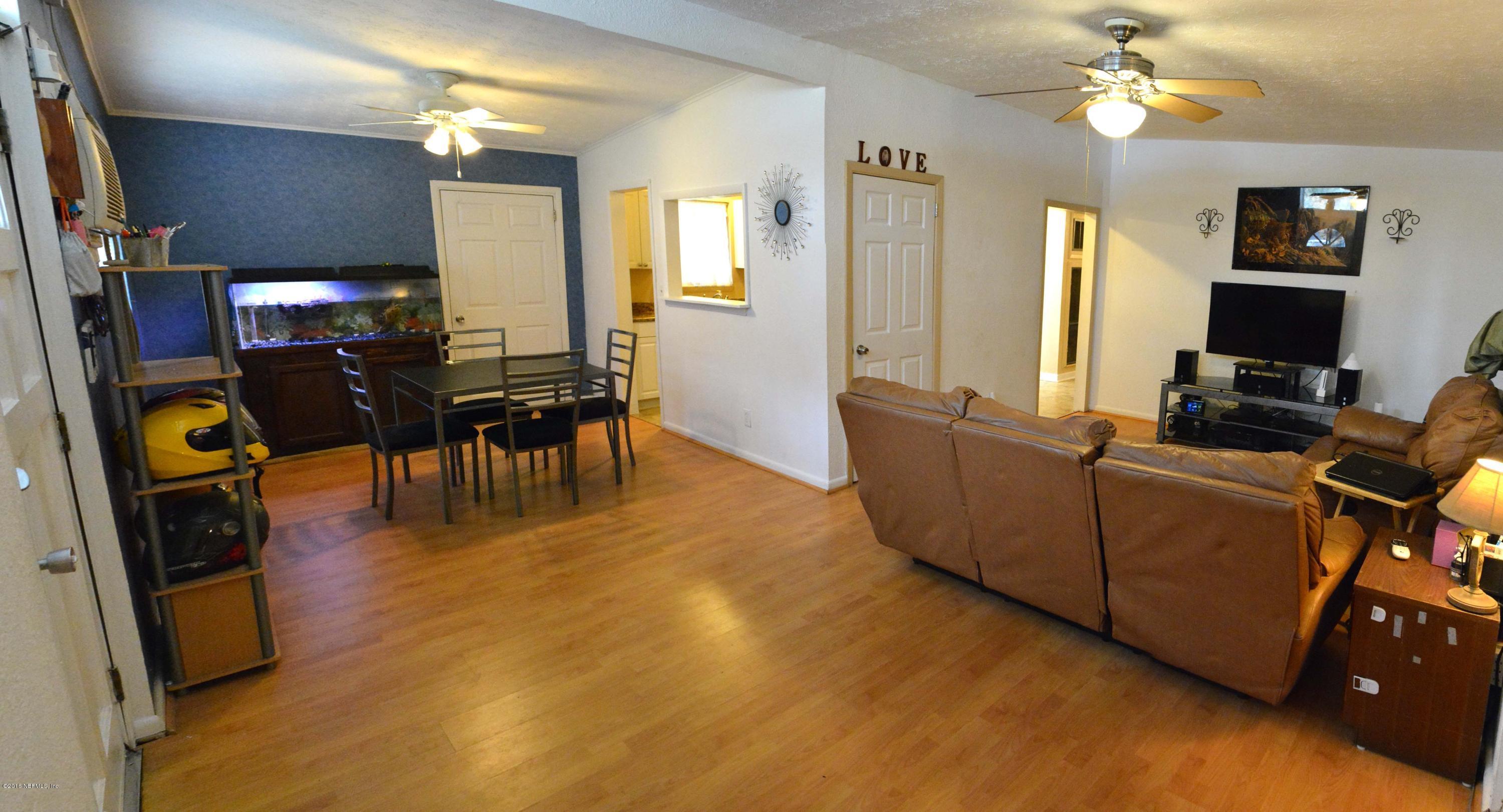 7041 Clovis Road Jacksonville, FL 32205 - Photo 5 of 11 TV Room 2