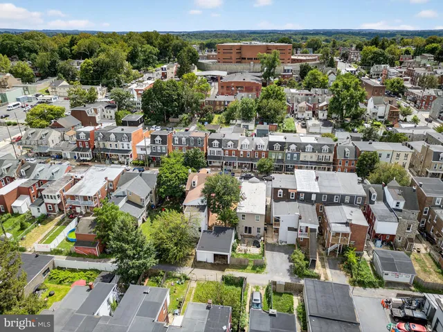 $383,000 | 623 East Chestnut Street, Lancaster, PA 17602