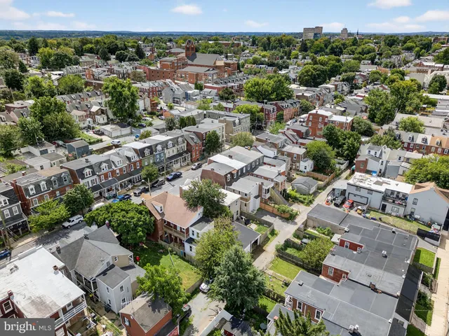 $383,000 | 623 East Chestnut Street, Lancaster, PA 17602