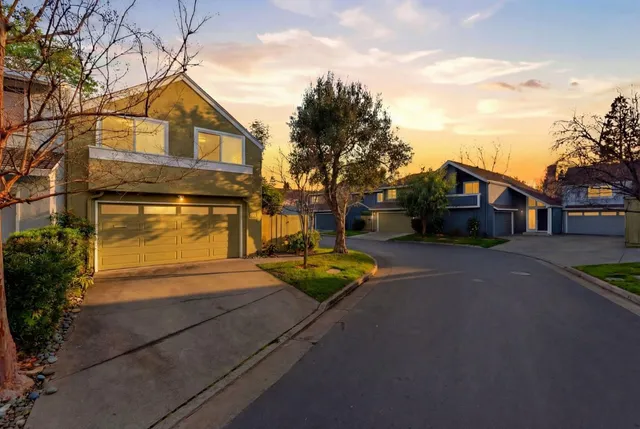 $1,368,888 | 210 Elm Wood Court, Los Gatos, CA 95032