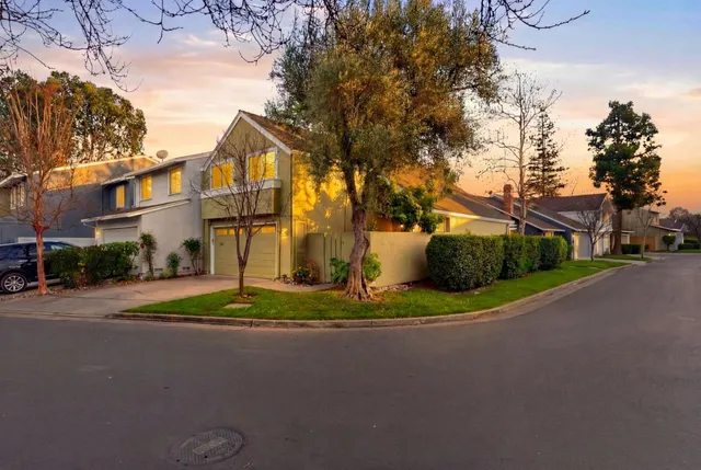 $1,368,888 | 210 Elm Wood Court, Los Gatos, CA 95032