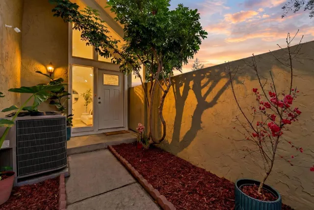 $1,368,888 | 210 Elm Wood Court, Los Gatos, CA 95032