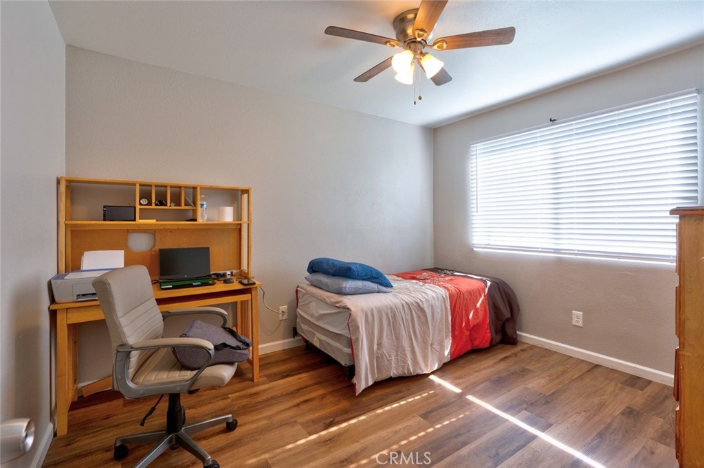 1840 Cheyenne Drive Merced, CA 95348 - Photo 39 of 90 a bedroom with a bed and a window