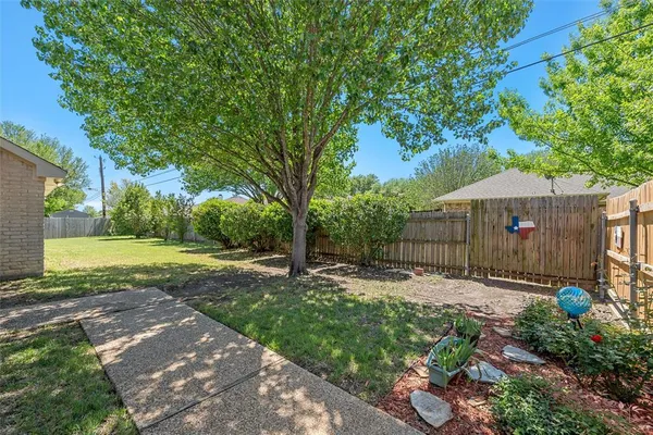 $369,000 | 1209 Stonehill Circle, Hewitt, TX 76643