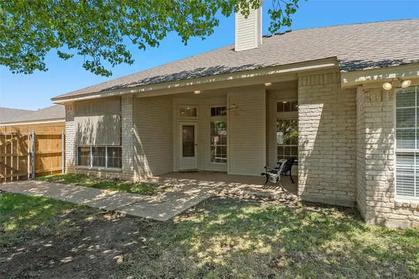 $369,000 | 1209 Stonehill Circle, Hewitt, TX 76643