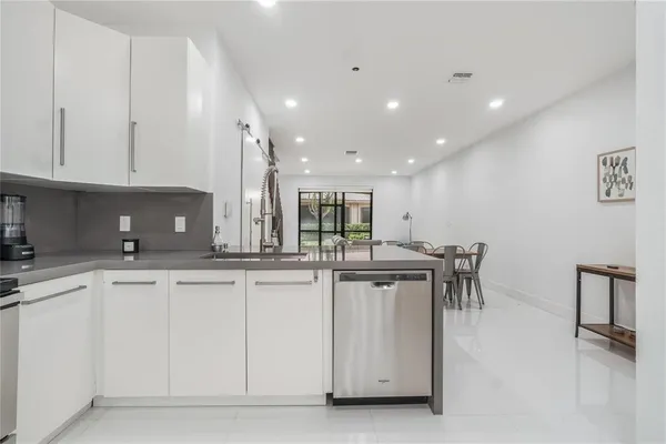 $3,250 | 4204 Vineyard Circle, Unit 2, Weston, FL 33332