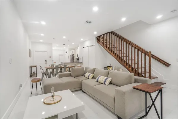 $3,250 | 4204 Vineyard Circle, Unit 2, Weston, FL 33332