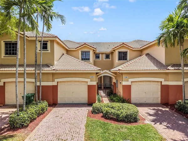 $3,250 | 4204 Vineyard Circle, Unit 2, Weston, FL 33332