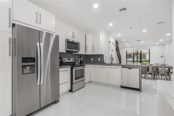 $3,250 | 4204 Vineyard Circle, Unit 2, Weston, FL 33332